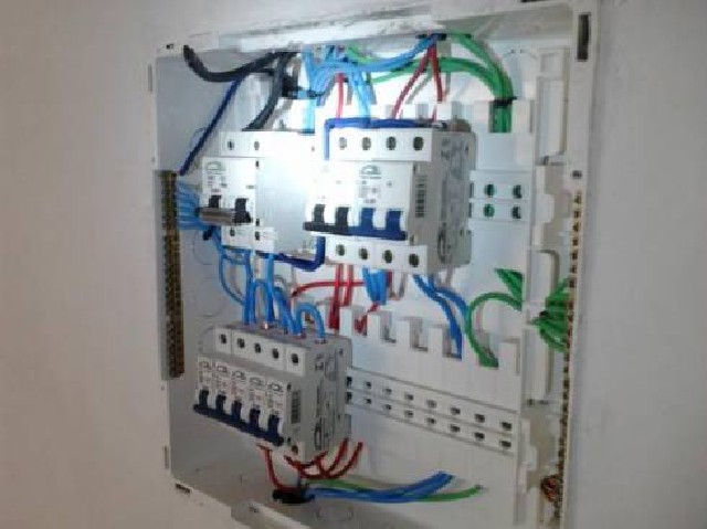 Foto 1 - Eletricista